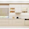 Tủ bếp gỗ công nghiệp tân cổ Thái Bình chữ L sơn Inchem trắng kịch trần