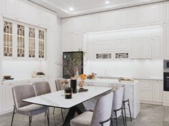 Thiết kế hệ tủ bếp kết hợp tủ rượu cho biệt thự Thái Bình